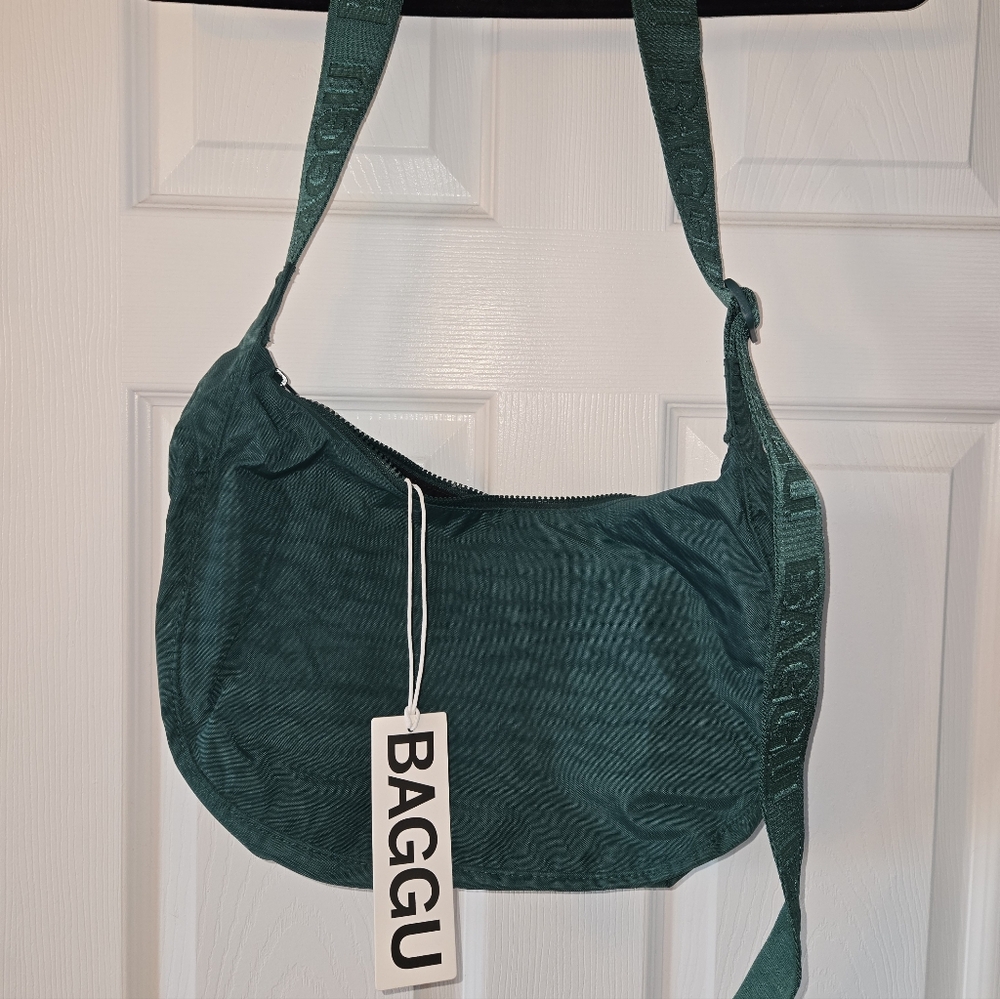 Baggu Medium Crescent Bag In Cypress